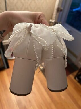 Charles By Charles David White Pearl-Trim Block Heel Pumps